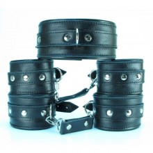 Набор БДСМ-аксессуаров из гладкой кожи: ошейник, наручники и оковы от компании БДСМ Арсенал, цвет черный, размер OS, 63008ars, из материала Кожа, длина 6 см.