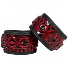 Оковы на ноги с цепочкой «Luxury Ankle Cuffs», красные, Shots Media OU342BUR, из материала Винил, коллекция Ouch!, цвет Красный, длина 39 см.