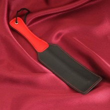 Черная шлепалка «Хлопушка» с красной ручкой, общая длина 32 см, Сима-ленд 6256992, длина 32 см.