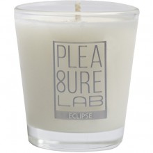 Органическая массажная свеча «Eclipse» с ярким ароматом хвои, 50 мл, Pleasure Lab 1005-01Lab, из материала Масляная основа, цвет Белый, 50 мл.