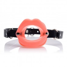 Кляп-расширитель в форме губ - «Master Series» от компании XR Brands, цвет розовый, XRAF209, из материала Искусственная кожа, длина 58.5 см., со скидкой