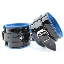 Лаированные кожаные наручники с синей подкладкой, цвет черный, размер OS, БДСМ Арсенал 51032ars, One Size (Р 42-48)