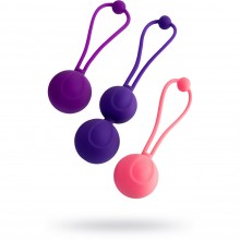 Набор вагинальных шариков «Bloom», из нежного на ощупь силикона, фиолетово-розового цвета, с размерами 3,1/3,1/2,6-3 см, прекрасно станут помощниками в практике упражнений Кегеля, от L'EROINA 564003, длина 10.5 см.