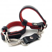 Черные браслеты-наручники «Provokator» с красной подкладкой изнутри