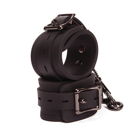 Черные наручники с бронзовыми застежками «Silicone Wrist Buckles», длина 28 см.