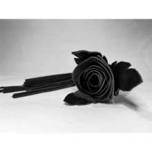 Черная кожаная плеть с лаковой розой в рукояти, БДСМ арсенал 54073ars, длина 40 см., со скидкой