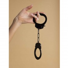 Классические наручники рокового черного цвета «Be Mine»