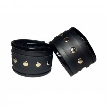 Красивые и функциональные наручники черного цвета из эко-кожи, БДСМ арсенал 50014ars, цвет черный, длина 31 см.