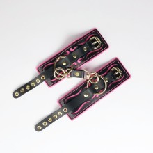 Кожаные наручники с розовой строчкой, цвет черный, Crazy Handmade CH-2551, длина 27 см.