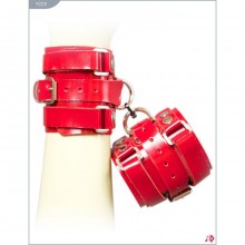 Кожаные лакированные наручники из натуральной кожи, цвет красный, Подиум Р2231, бренд Фетиш компани